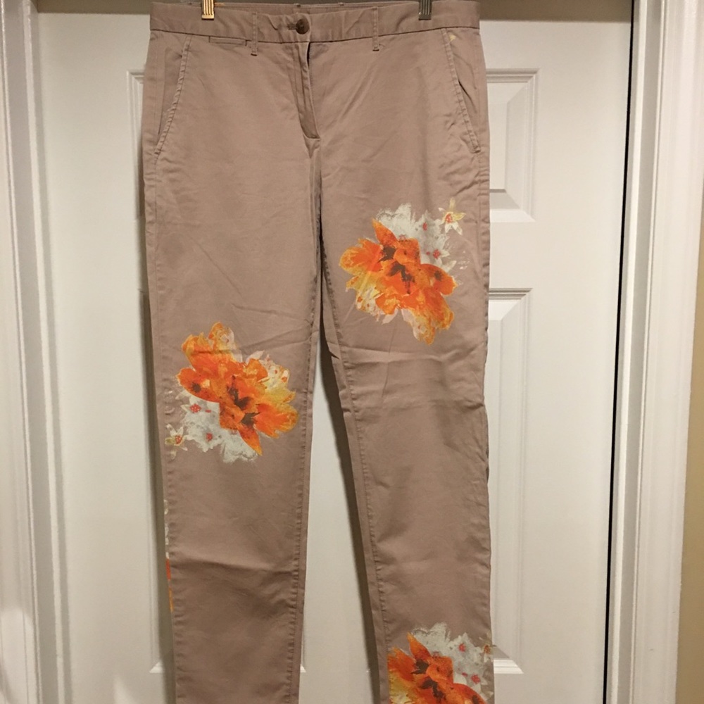 Khakis pants